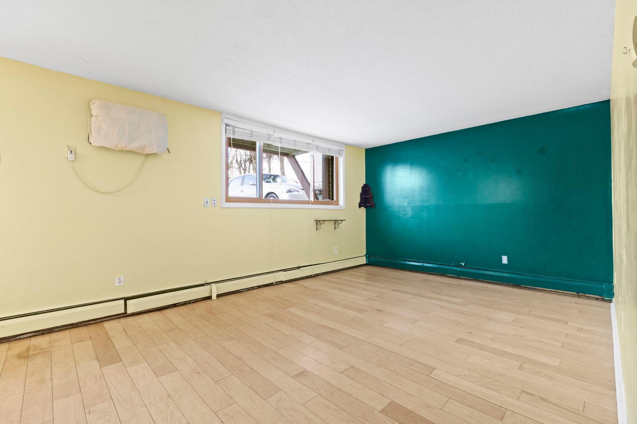 520 Ridgewood Avenue, Unit 4 Minneapolis, MN 55403 - Photo 10 of 25