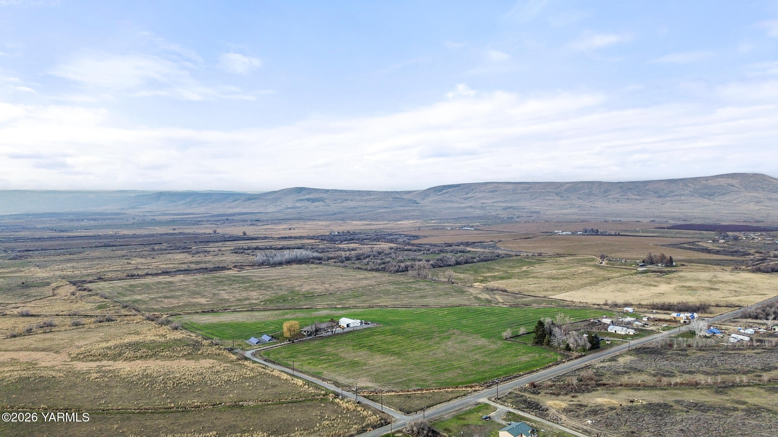 Nka Shields Road Wapato, WA 98951 - Photo 11 of 14 a view of an ocean beach