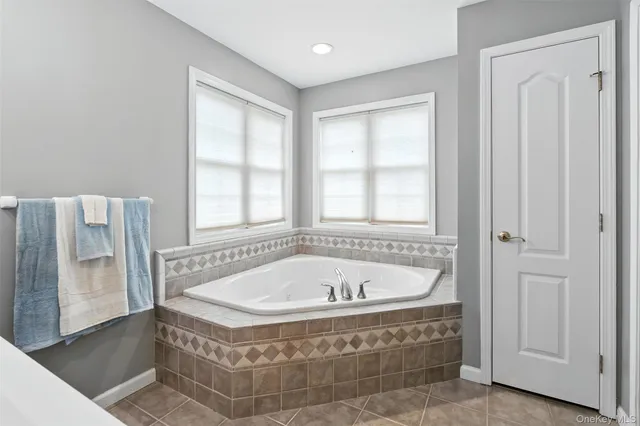 $769,000 | 12 Brewster Court, Washingtonville, NY 10992