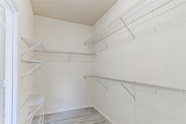 $2,490 | 18111 Hillock Glen Lane, Cypress, TX 77429