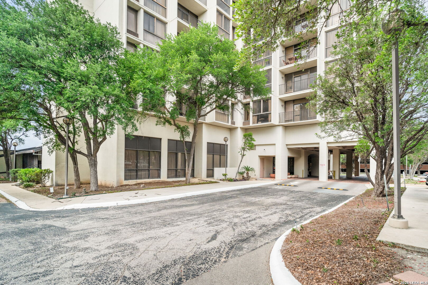 7701 Wurzbach Road, Unit 1802 San Antonio, TX 78229 - Photo 6 of 41