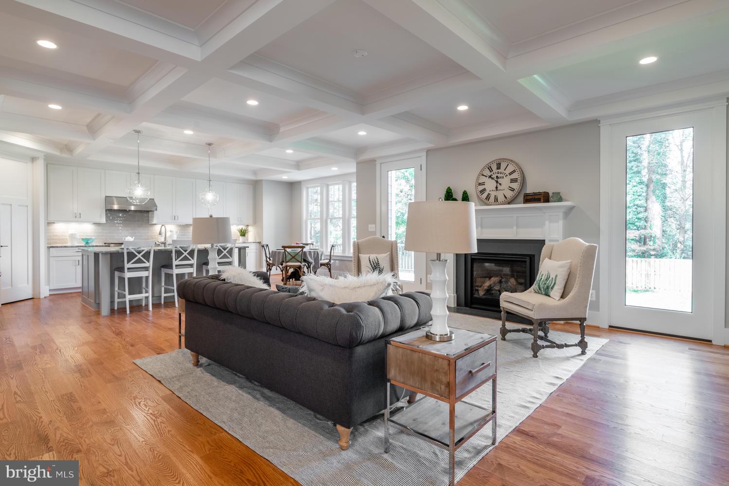 603 Kingsley Road Southwest Vienna, VA 22180 - Photo 3 of 6 Gallery Image 3