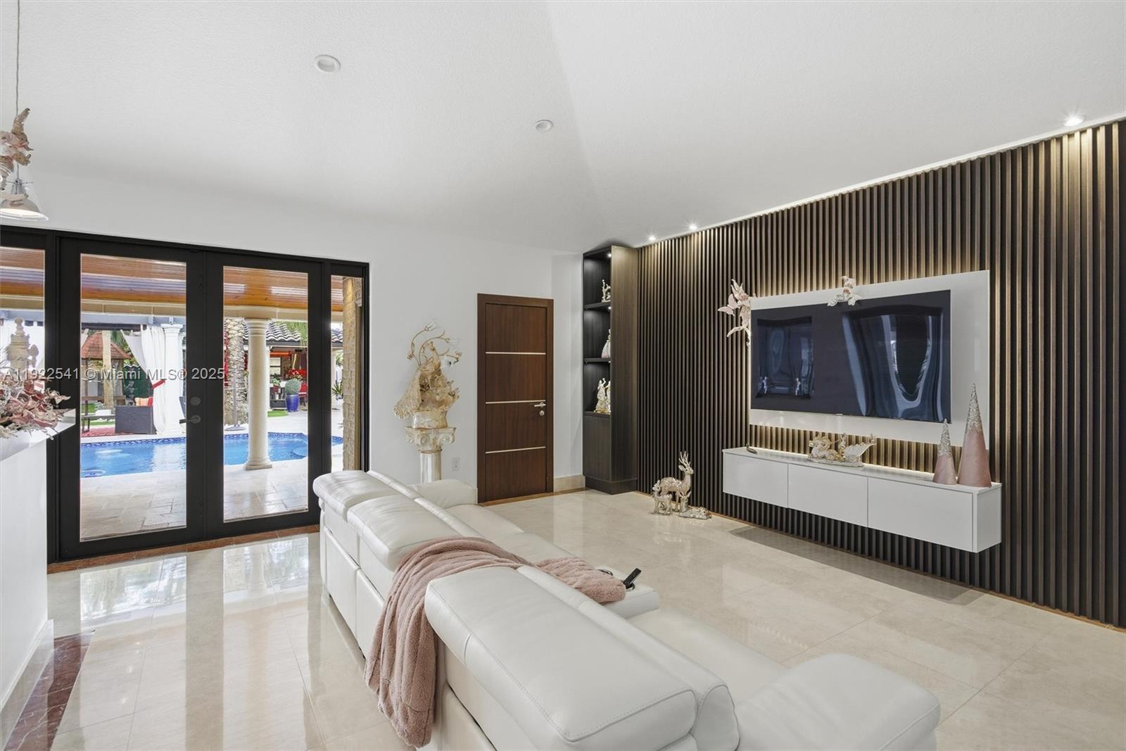 14252 Southwest 30th Street Miami, FL 33175 - Photo 11 of 60 a spacious bathroom with a tub and shower