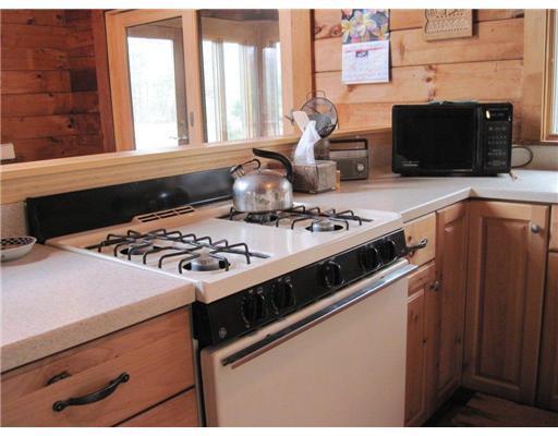 607 Emerys Bridge Road South Berwick, ME 03908 - Photo 4 of 12 Kitchen.