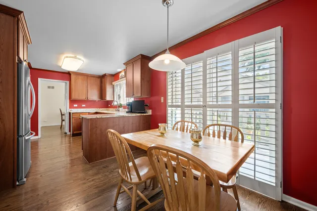 $749,000 | 28 Warrington Drive, Lake Bluff, IL 60044