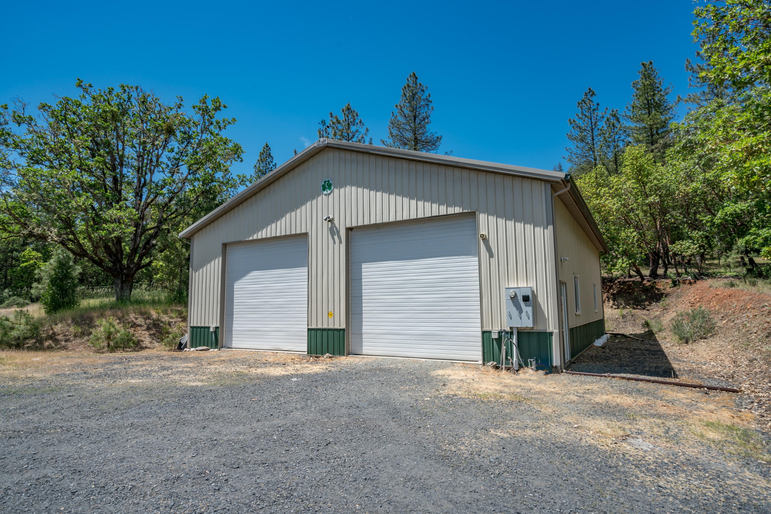 355 Naturescape Road Grants Pass, OR 97527 - Photo 13 of 59 9