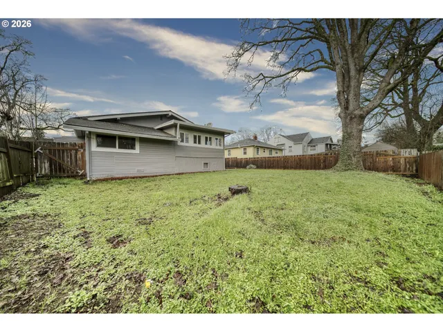 $390,000 | 224 North 3rd Street, St. Helens, OR 97051