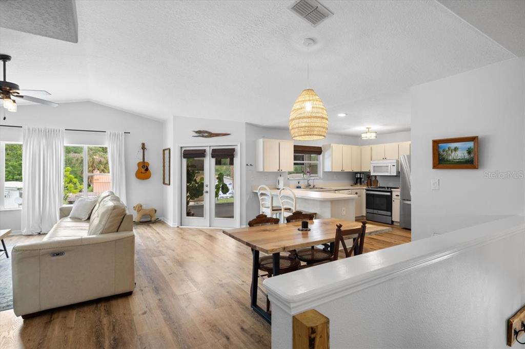 7264 Aberdeen Court Weeki Wachee, FL 34607 - Photo 11 of 57