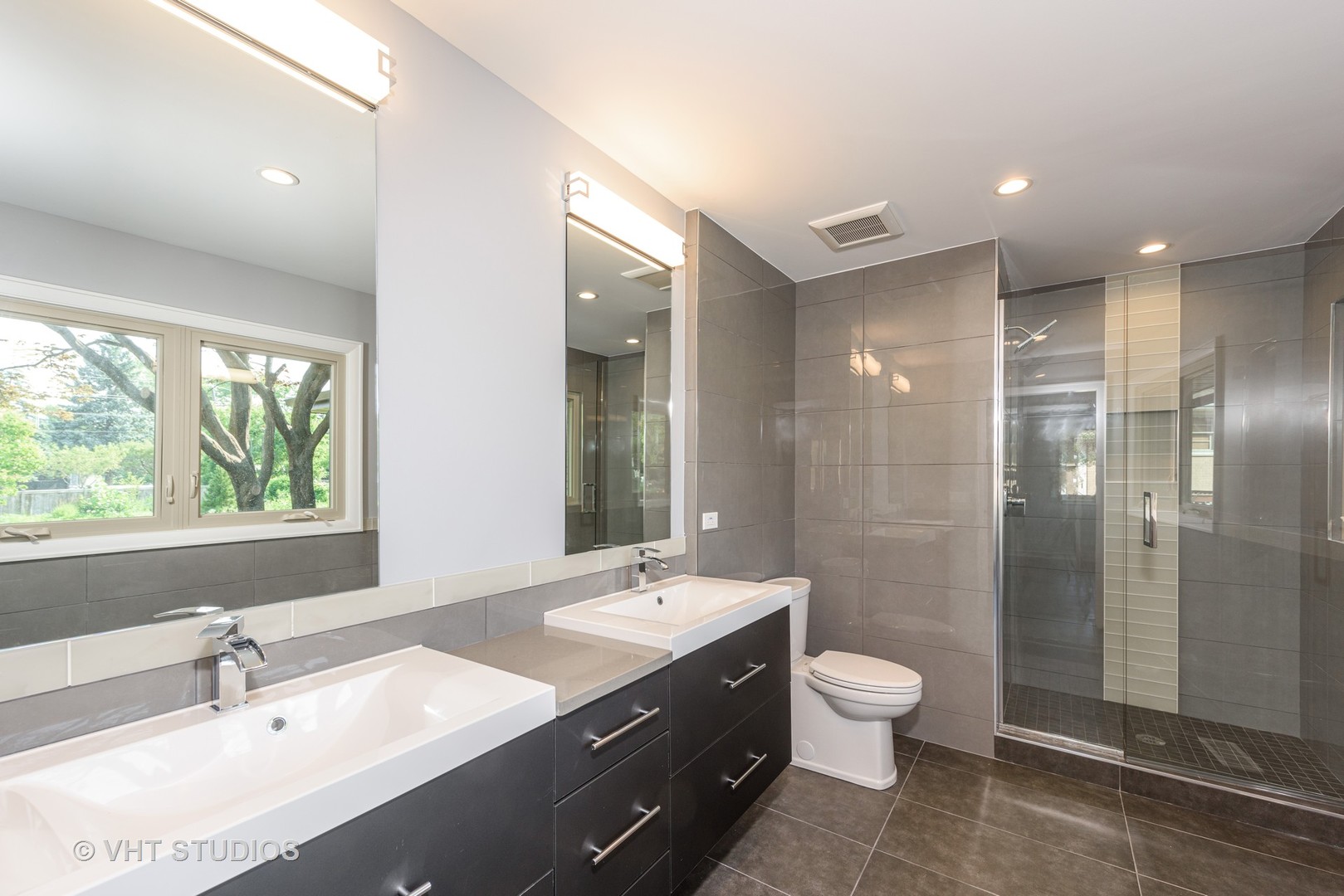 146 Michael John Drive Park Ridge, IL 60068 - Photo 14 of 27