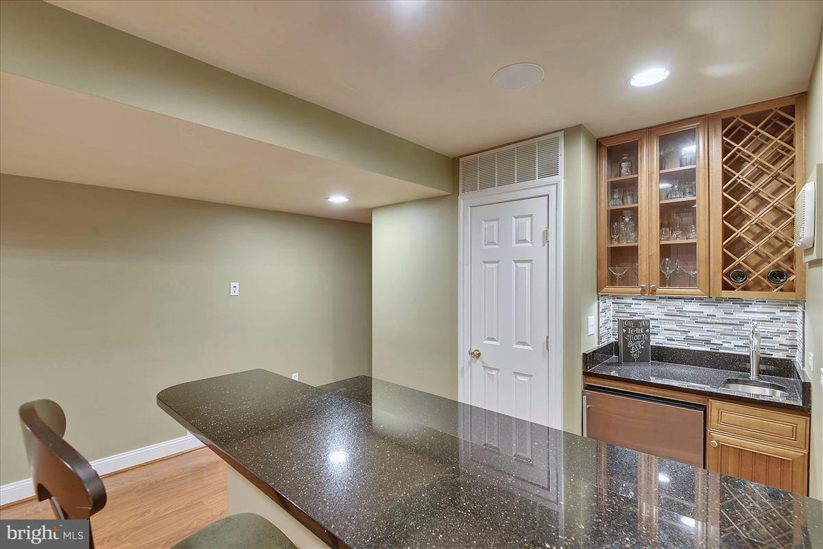9904 Hall Road Potomac, MD 20854 - Photo 20 of 29 Lower Level Bar