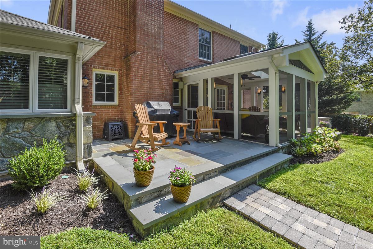 9904 Hall Road Potomac, MD 20854 - Photo 24 of 29 Flagstone Patio
