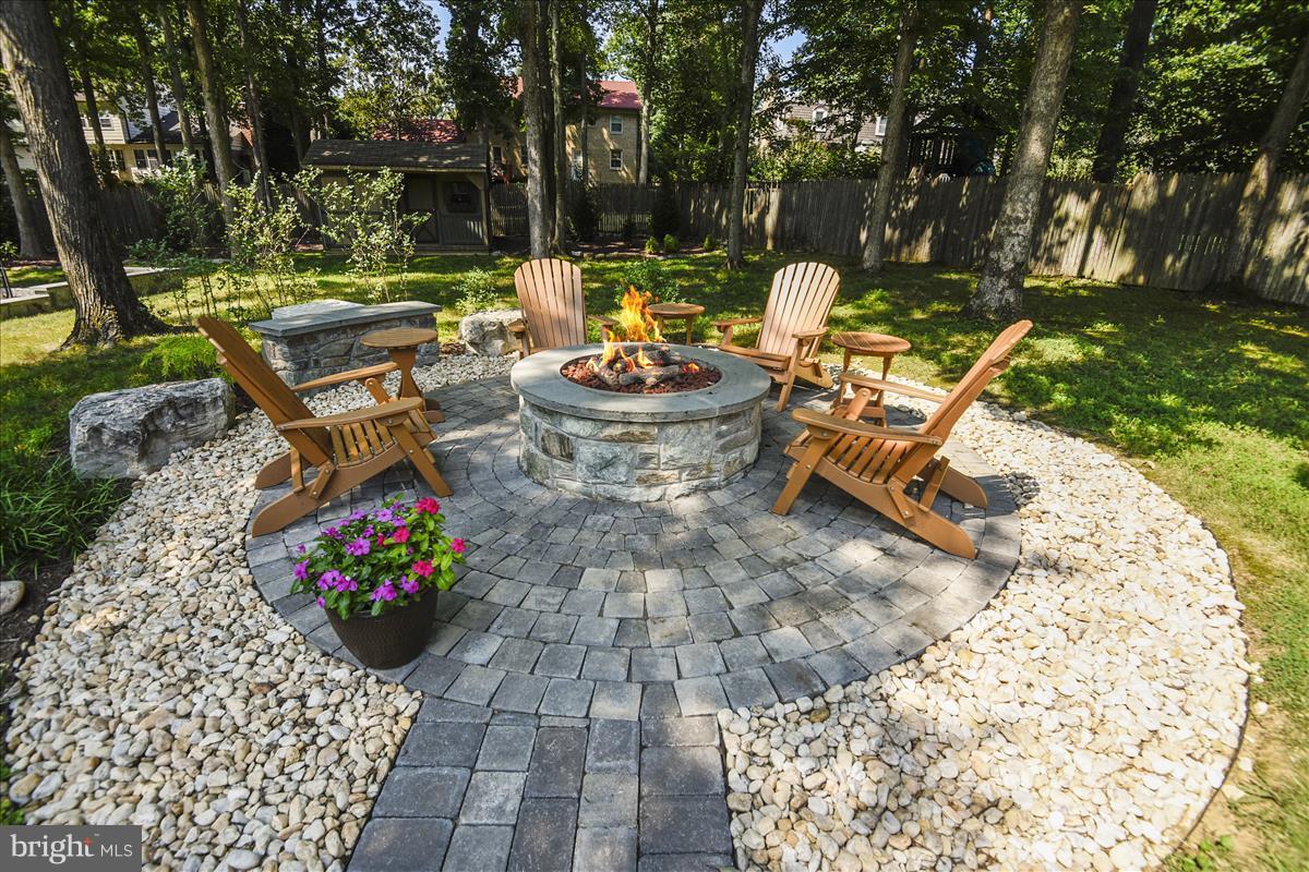 9904 Hall Road Potomac, MD 20854 - Photo 25 of 29 Firepit