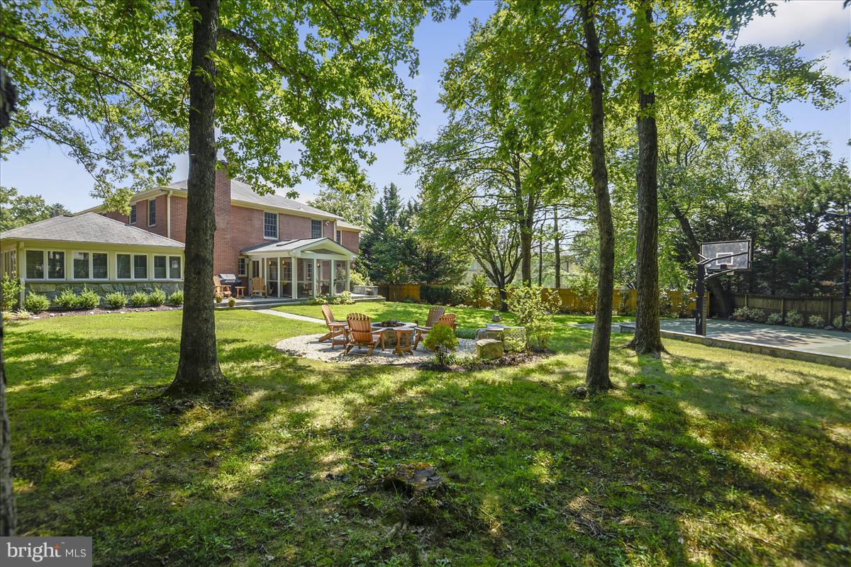 9904 Hall Road Potomac, MD 20854 - Photo 29 of 29 Exterior (Rear)