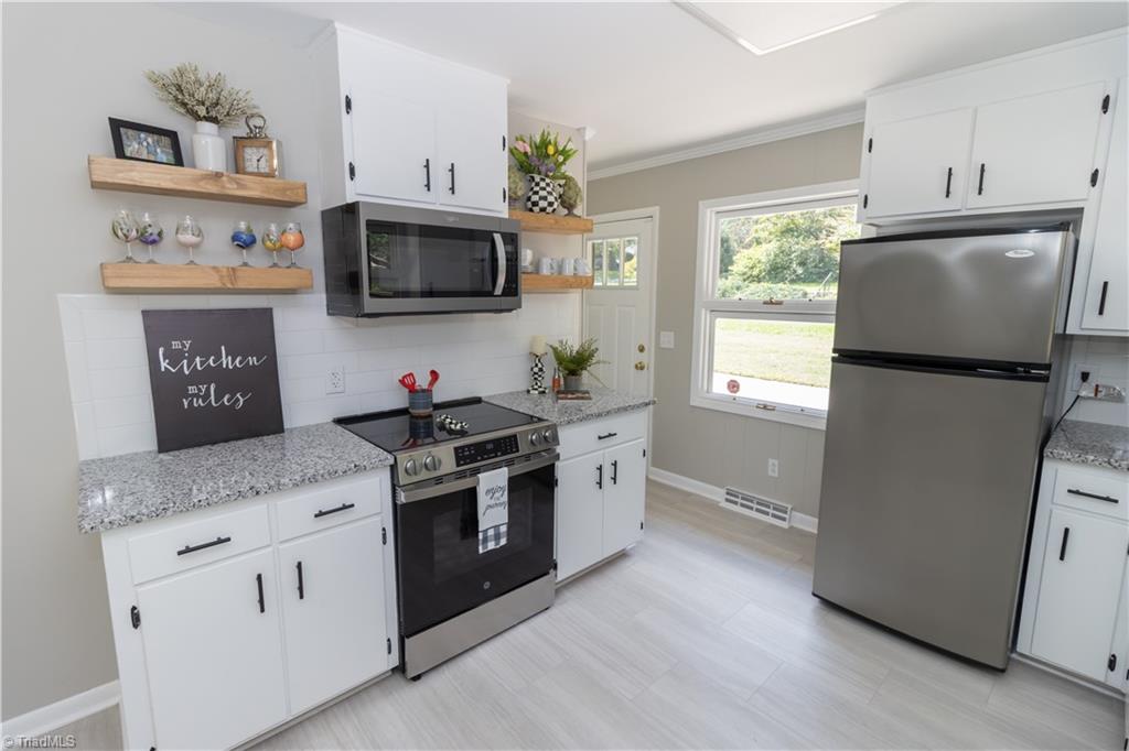 2216 Lane Road Greensboro, NC 27408 - Photo 2 of 38 Gallery Image 2