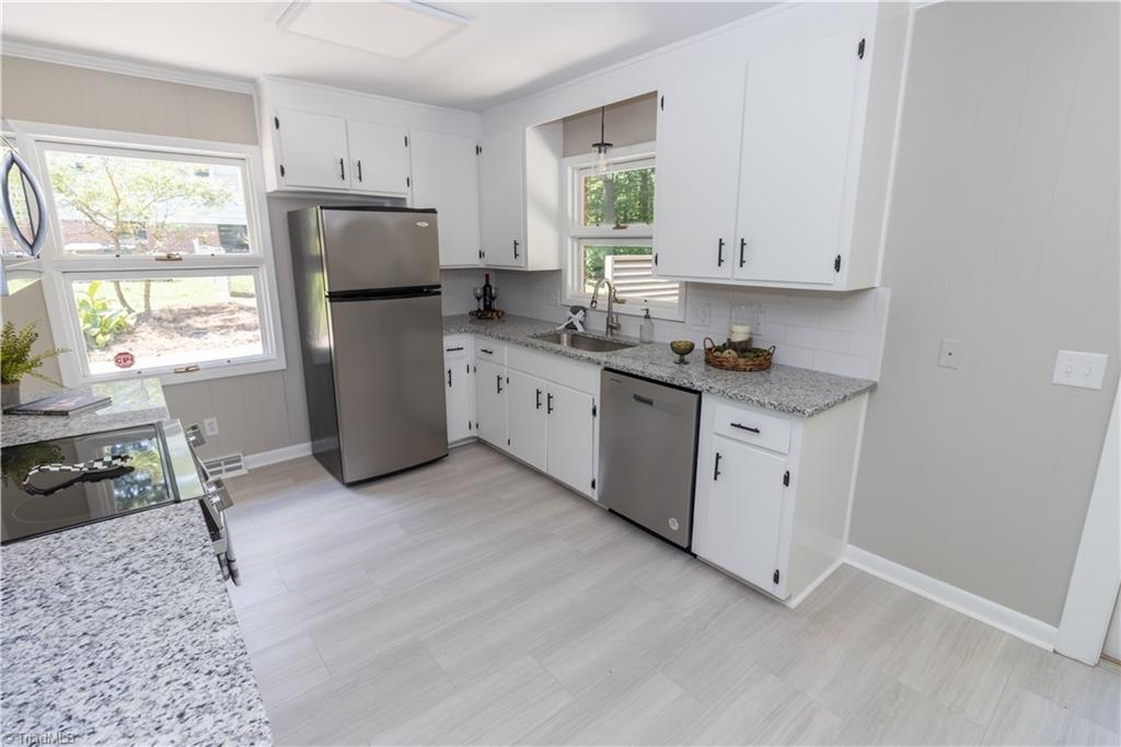 2216 Lane Road Greensboro, NC 27408 - Photo 5 of 38 Gallery Image 5