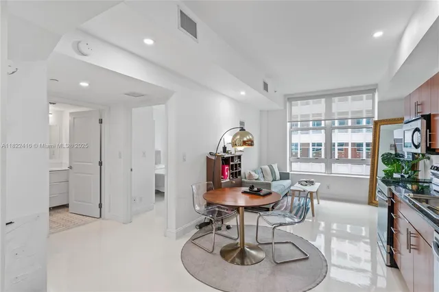 $261,900 | 111 East Flagler Street, Unit 603, Miami, FL 33131