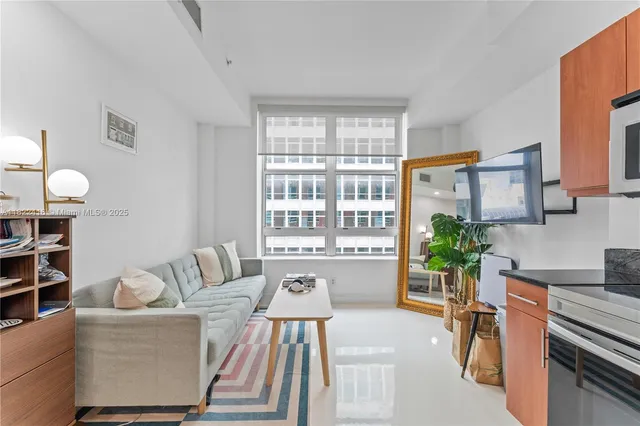 $261,900 | 111 East Flagler Street, Unit 603, Miami, FL 33131