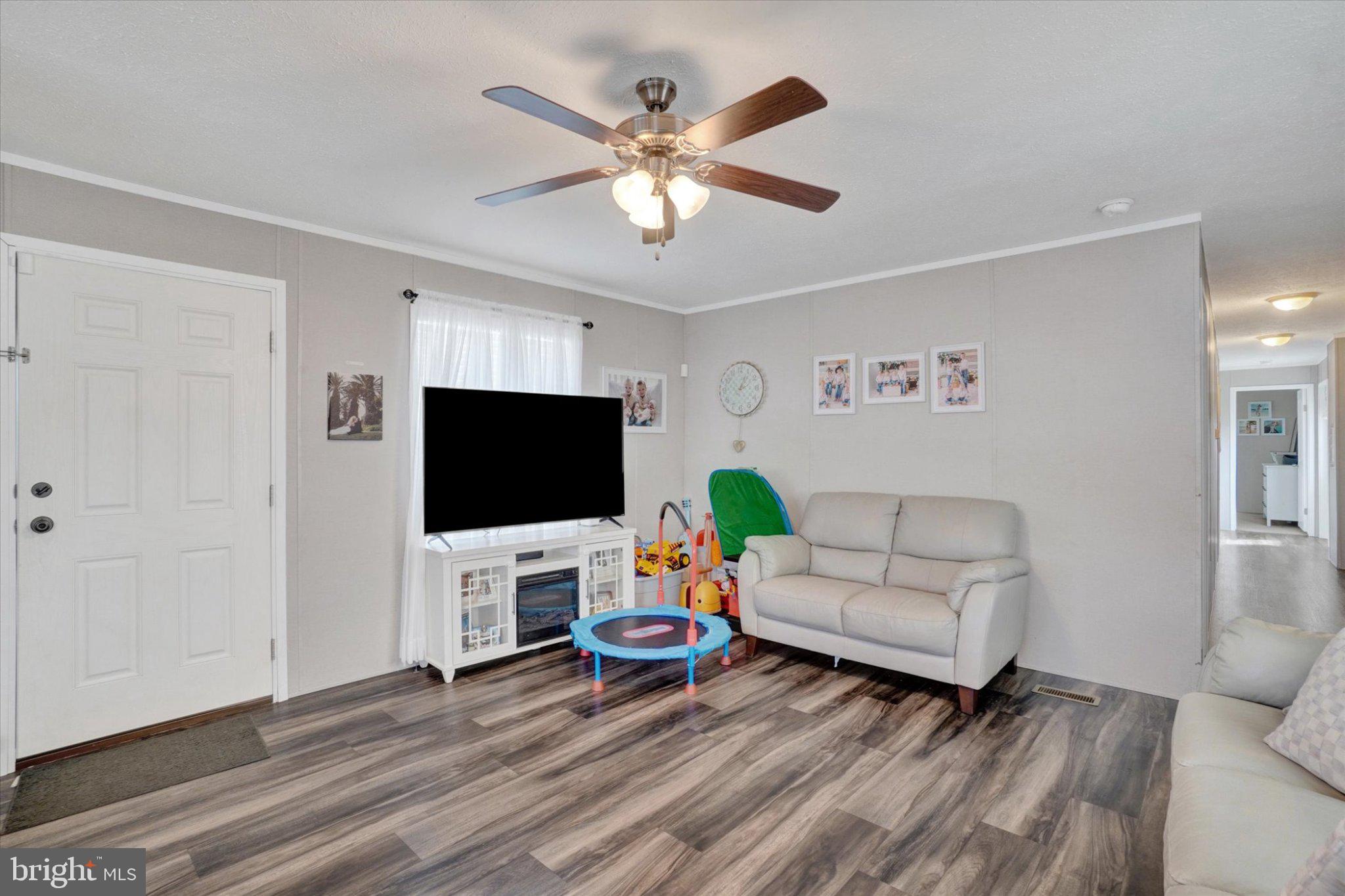 284 B Street York, PA 17408 - Photo 13 of 25 Bright and inviting living space.
