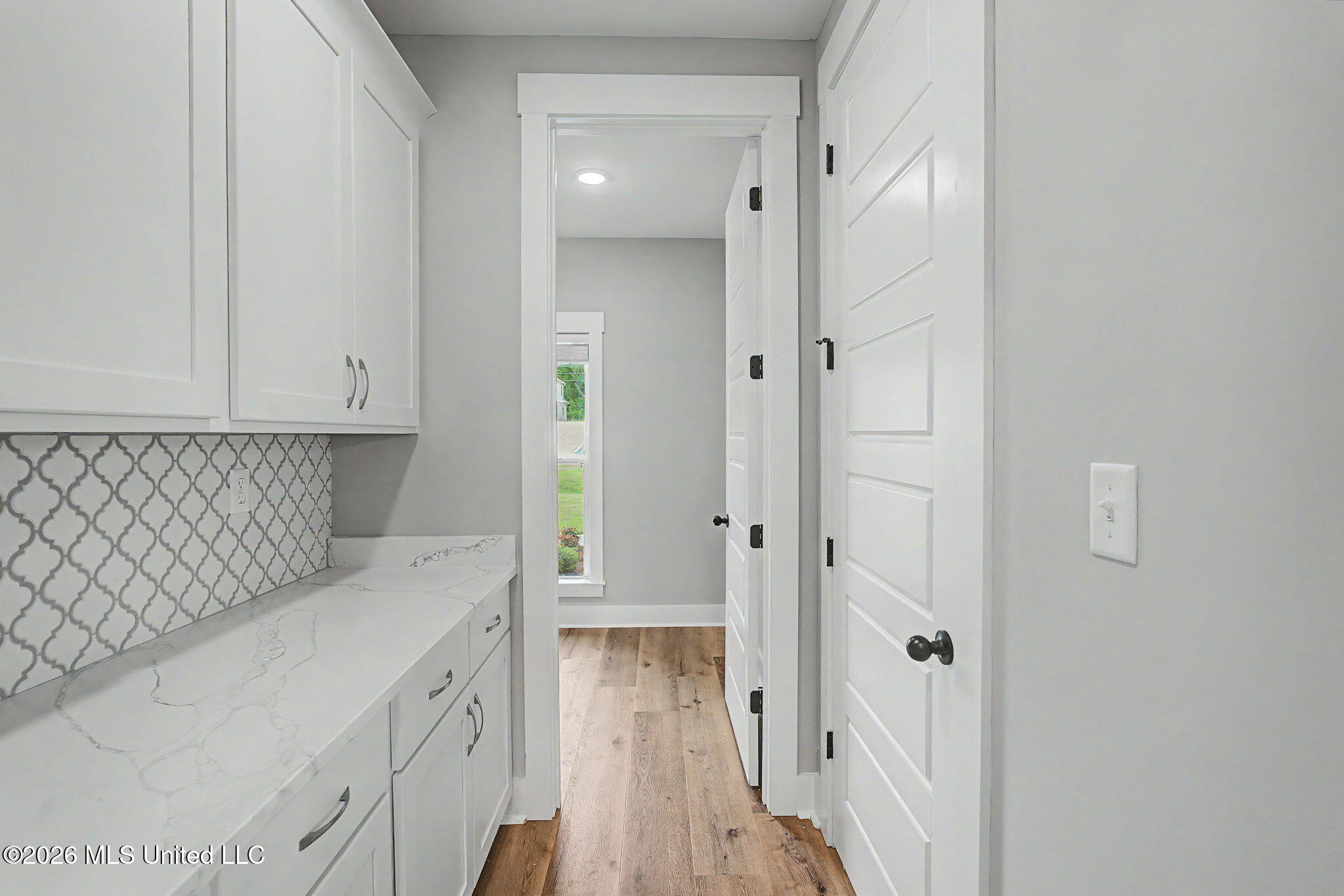 2401 Lauren Way Hernando, MS 38632 - Photo 12 of 34 Butler's Pantry