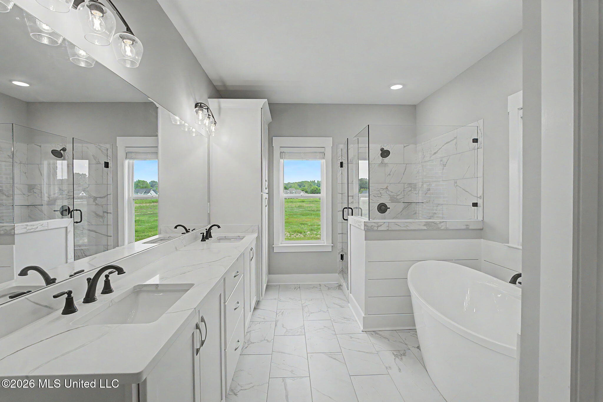 2401 Lauren Way Hernando, MS 38632 - Photo 16 of 34 Master Bathroom