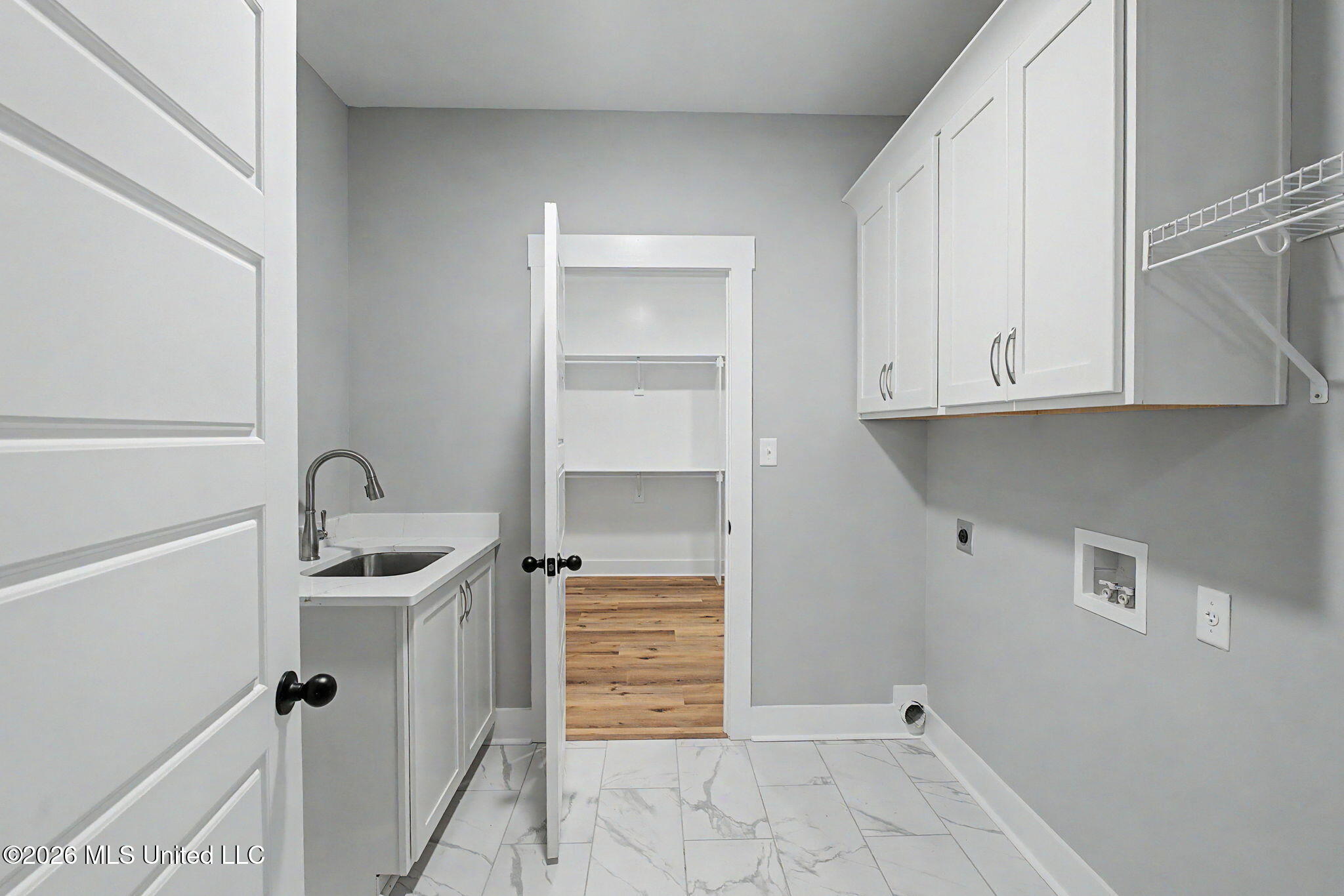 2401 Lauren Way Hernando, MS 38632 - Photo 28 of 34 Laundry Room