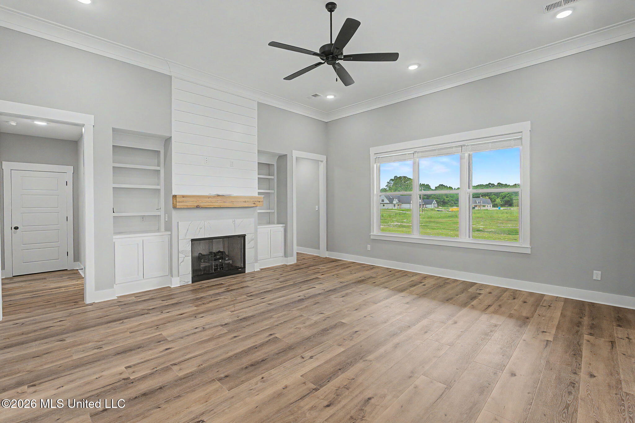 2401 Lauren Way Hernando, MS 38632 - Photo 7 of 34 Great Room from Entry