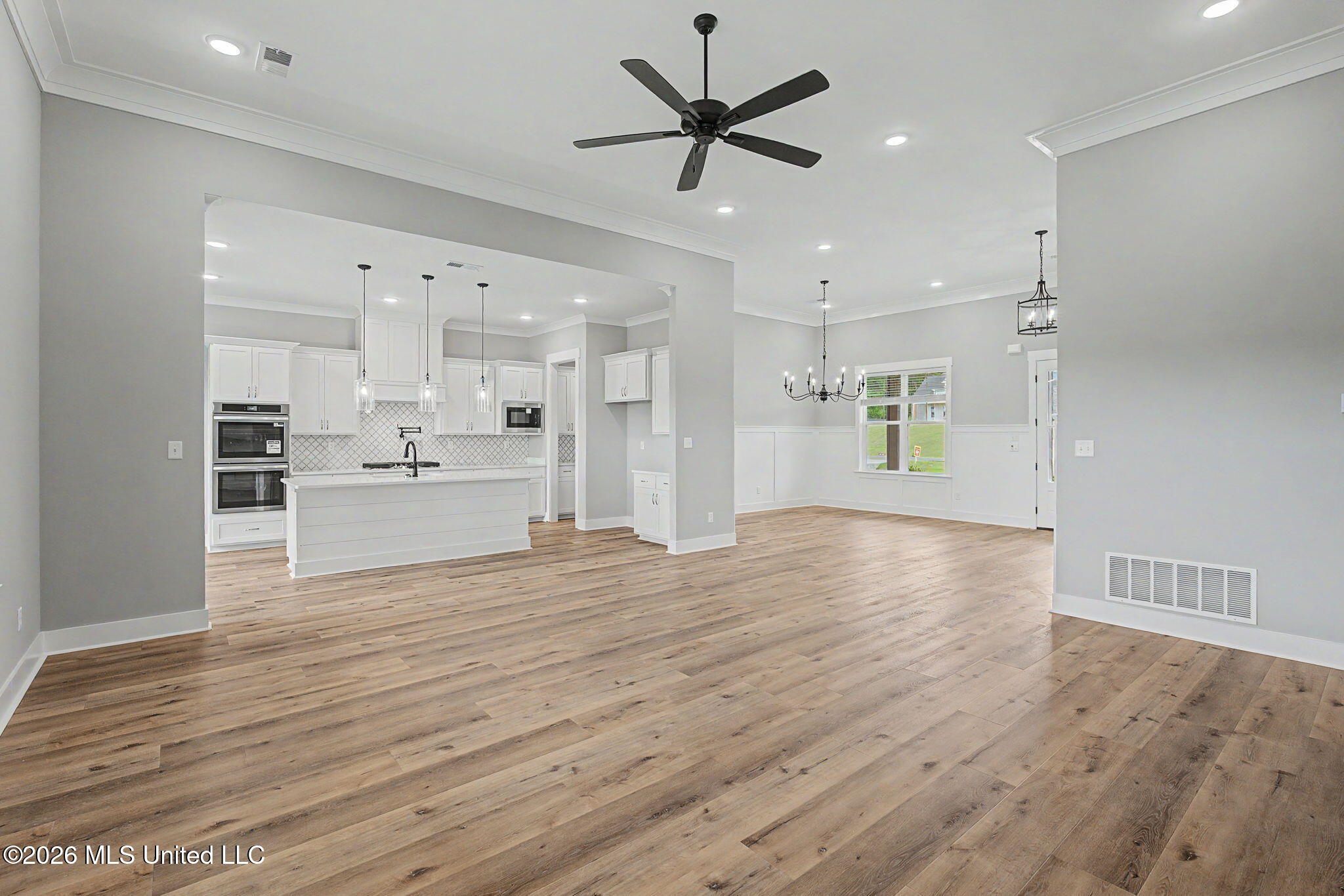 2401 Lauren Way Hernando, MS 38632 - Photo 8 of 34 Kitchen From Great Room