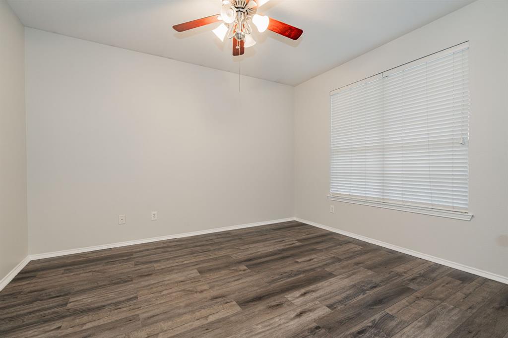 10321 Augusta Lane Rowlett, TX 75089 - Photo 3 of 33