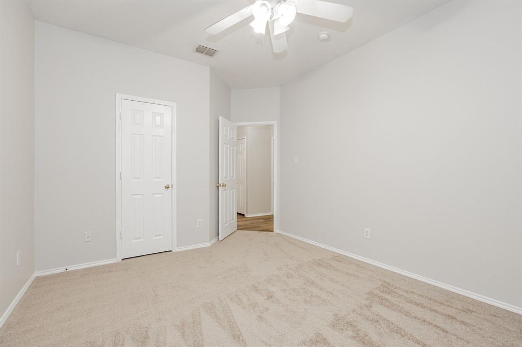 10321 Augusta Lane Rowlett, TX 75089 - Photo 9 of 33