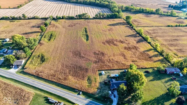 $725,000 | 390 West State Road 38, Sheridan, IN 46069