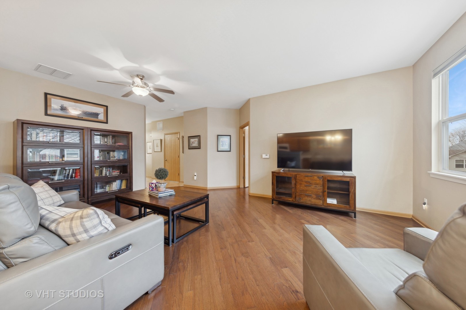 640 Empire Way Romeoville, IL 60446 - Photo 4 of 30 Gallery Image 4