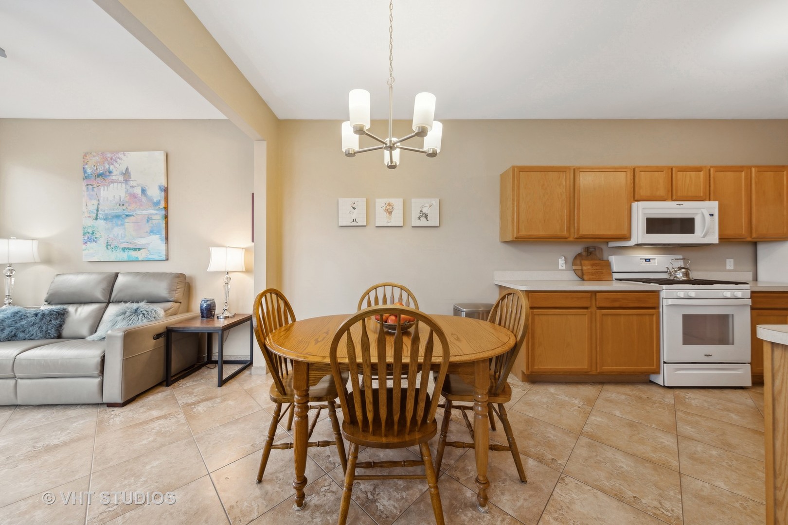 640 Empire Way Romeoville, IL 60446 - Photo 7 of 30 Gallery Image 7