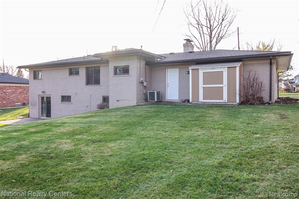 187 Old Perch Road Rochester Hills, MI 48309 - Photo 33 of 35