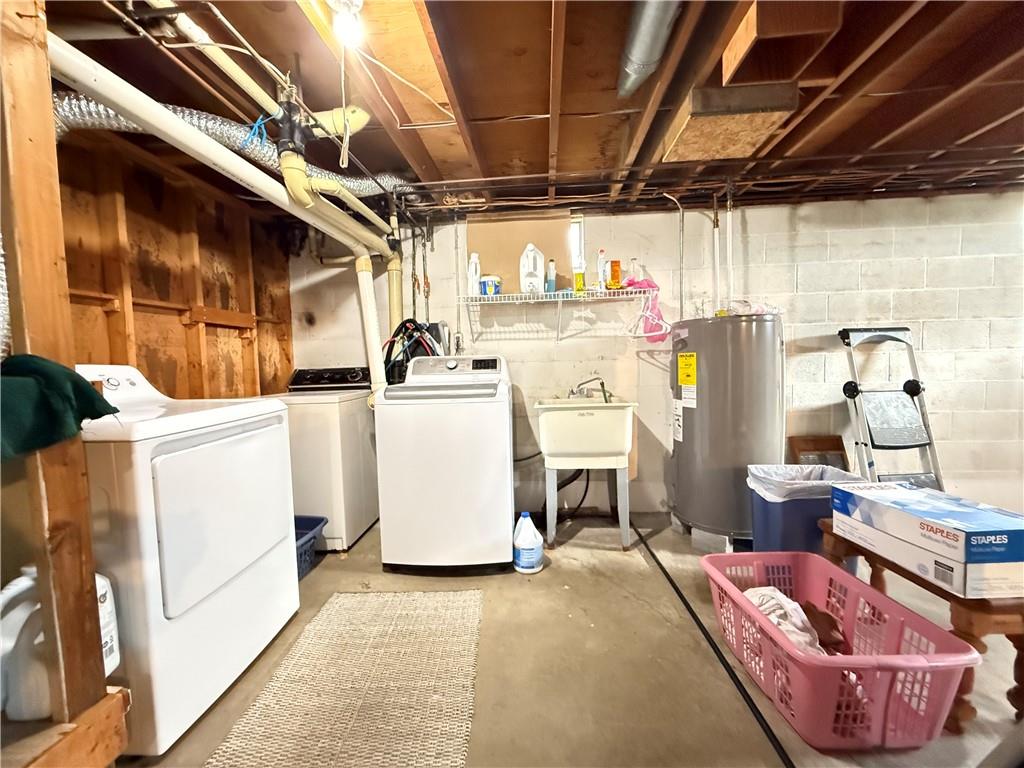 558 Clay Furnace Road Sharpsville, PA 16150 - Photo 43 of 49 a utility room with dryer and washer