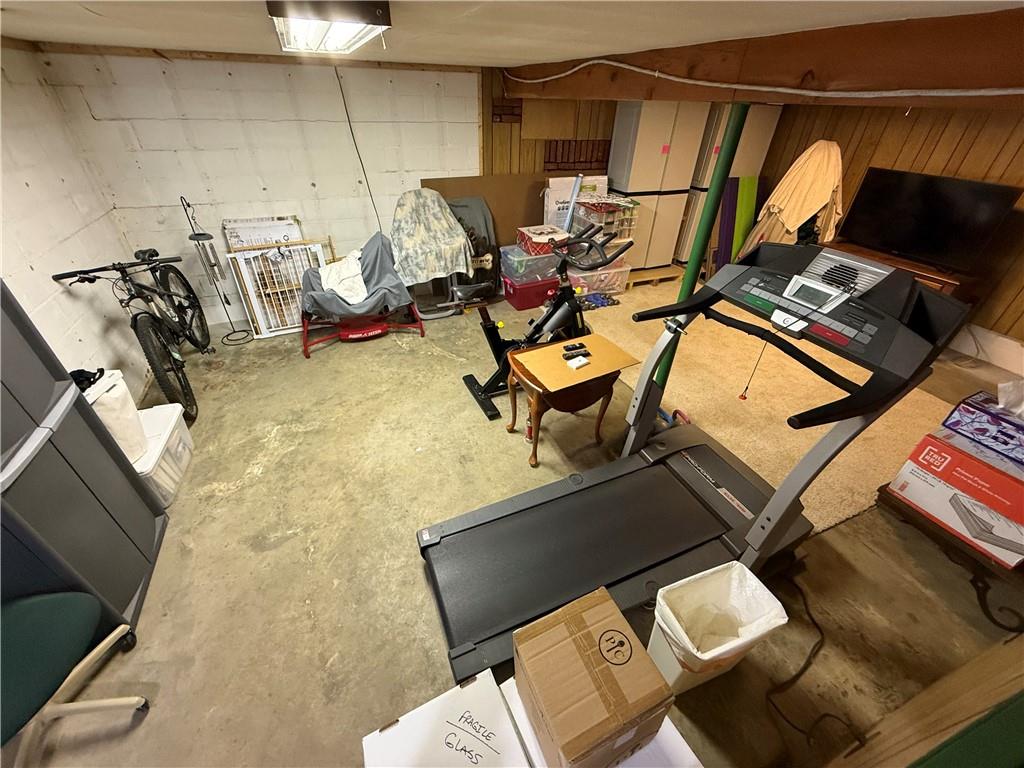558 Clay Furnace Road Sharpsville, PA 16150 - Photo 44 of 49 a view of a room with gym equipment