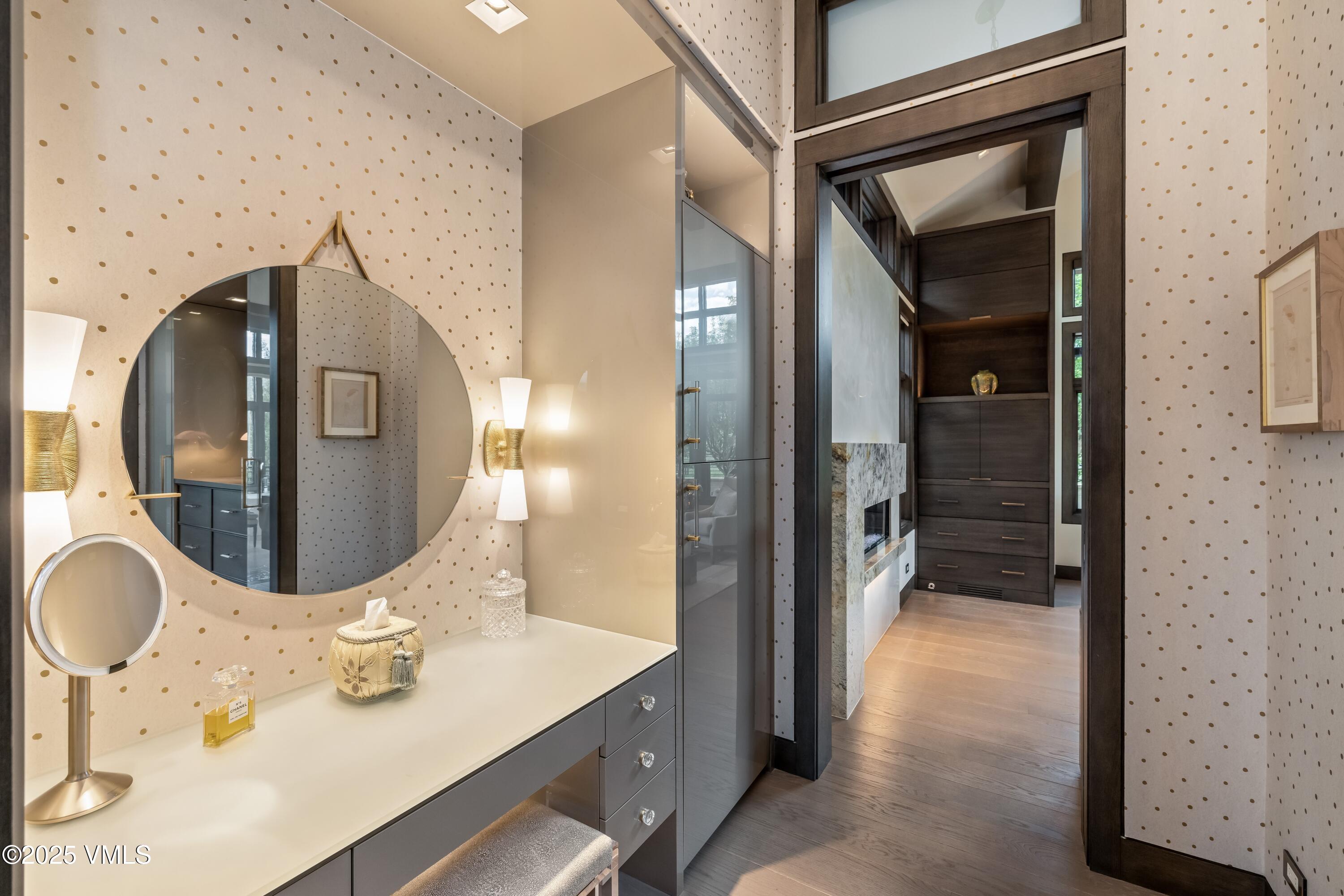 455 Old Creamery Road Edwards, CO 81632 - Photo 24 of 52 Creamery Primary Dressing area & makeup
