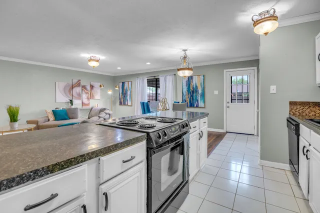 $1,700 | 14527 Dartwood Drive, Houston, TX 77049