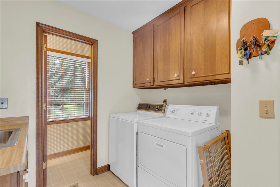 203 Fox Creek Road Anderson, SC 29621 - Photo 23 of 36 This dedicated laundry room provides convenience for household chores.