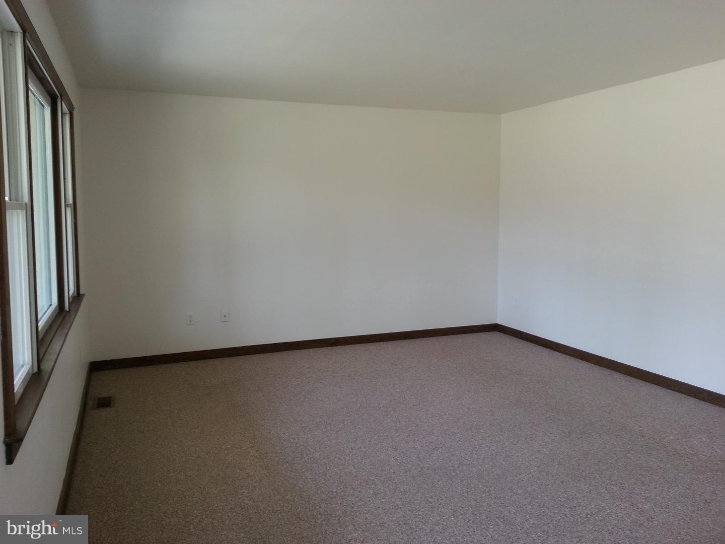 1233 Township Line Road Chalfont, PA 18914 - Photo 3 of 23 Living Room