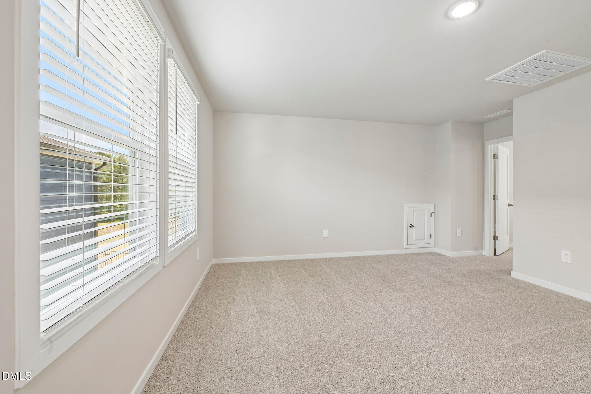 1502 Hatteras Road Durham, NC 27703 - Photo 26 of 44 26-web-or-mls-Raleigh - Avalon Place - 1