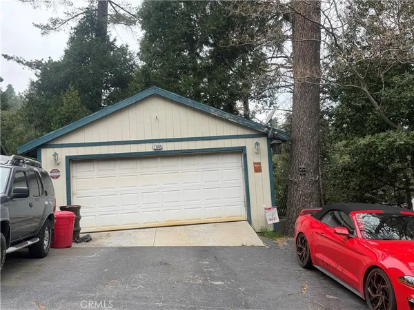 $300,000 | 23686 Scenic Drive, Crestline, CA 92325