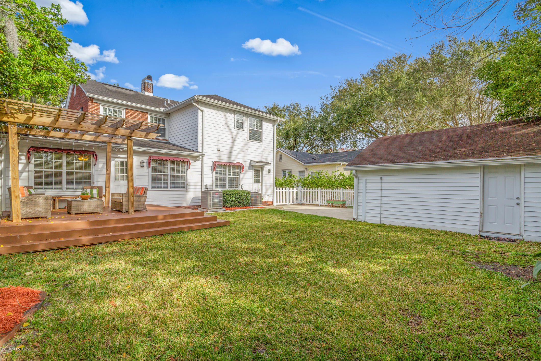 2579 Pineridge Road Jacksonville, FL 32207 - Photo 3 of 53 Spacious Backyard & Patio