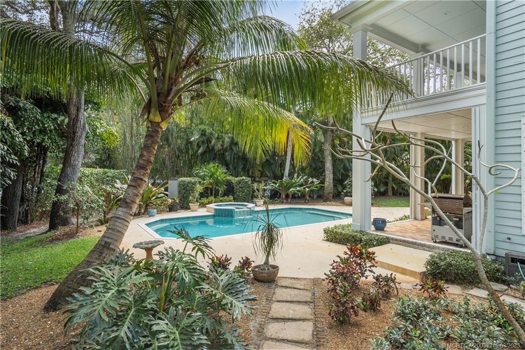 9 Pineapple Lane Stuart, FL 34996 - Photo 29 of 33 a view of a yard in front of house