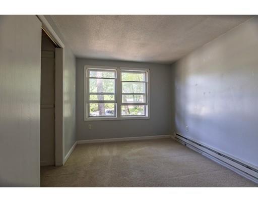 9 Burlington Road Nashua, NH 03062 - Photo 7 of 13
