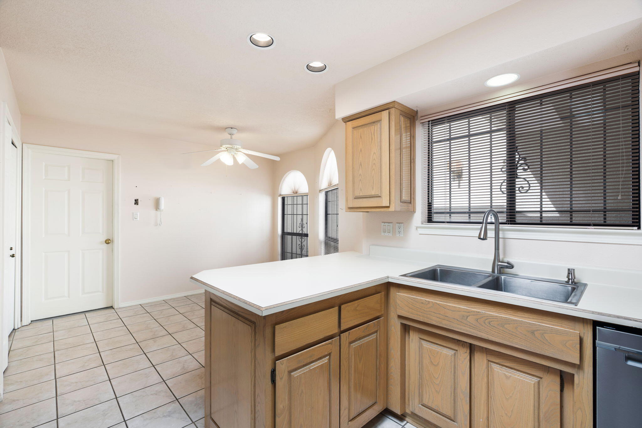 11129 Academy Ridge Road Northeast Albuquerque, NM 87111 - Photo 12 of 28 Gallery Image 12