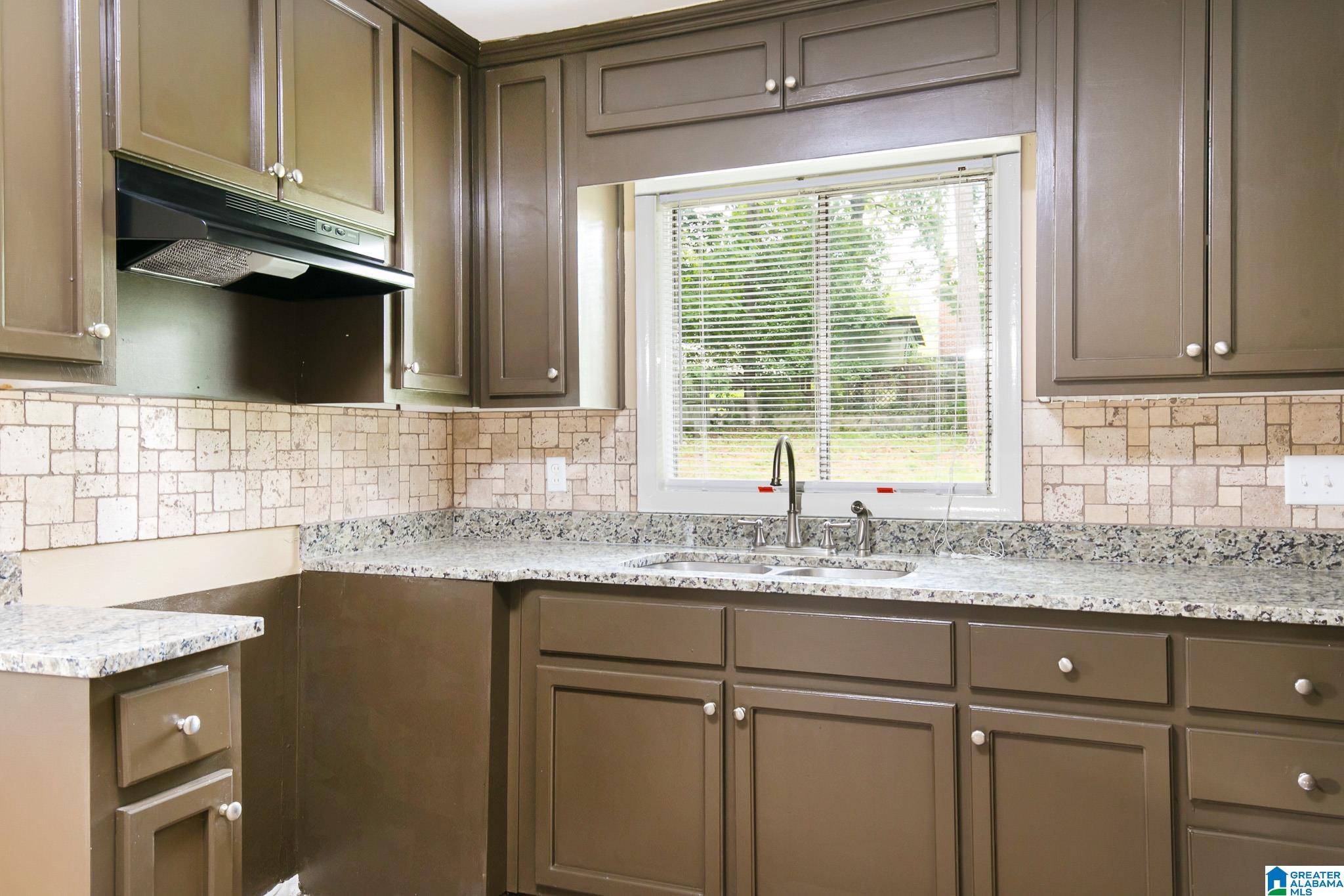 412 Wedgeworth Road Birmingham, AL 35215 - Photo 10 of 13