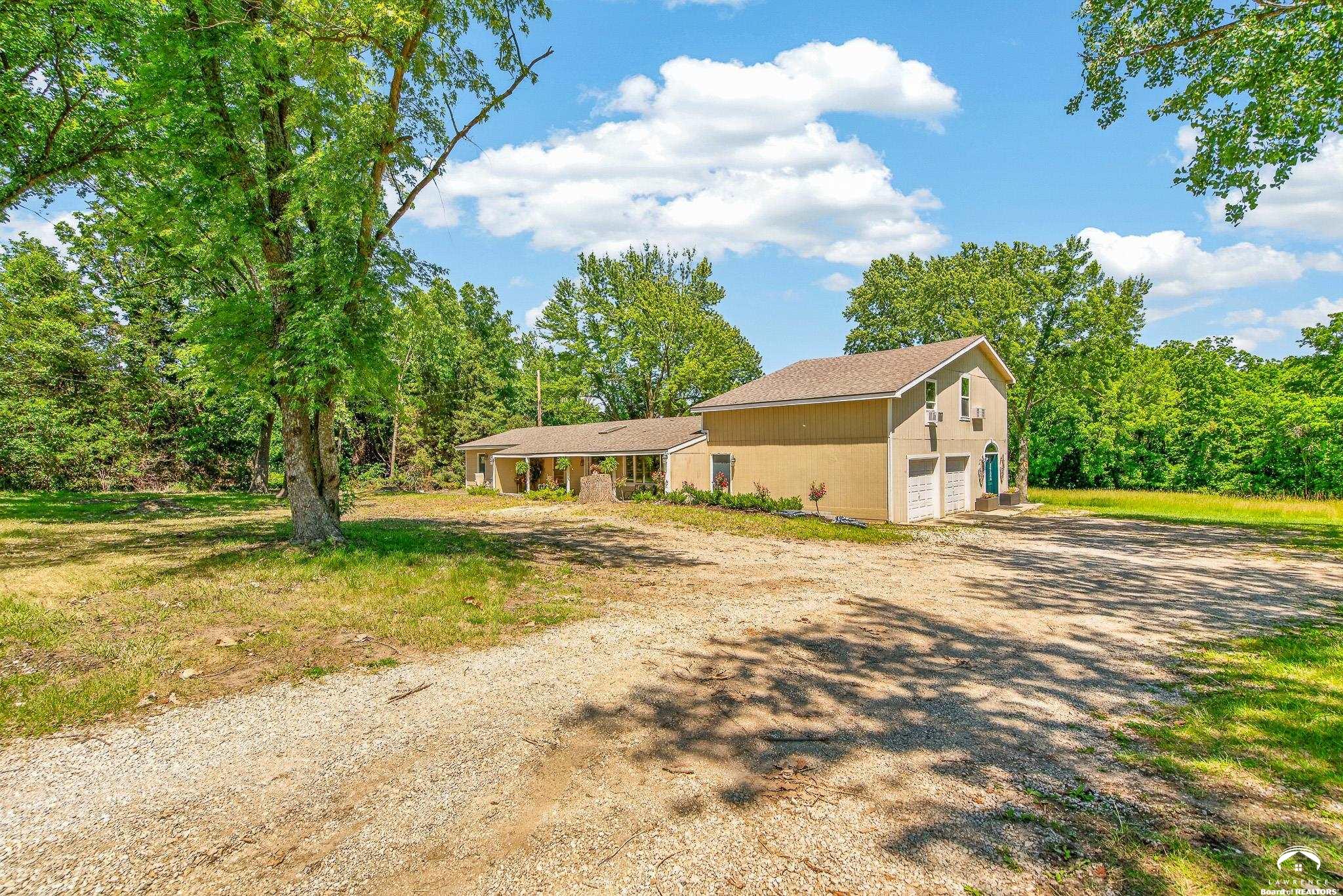 1644 East 800 Road Lawrence, KS 66049 - Photo 4 of 62