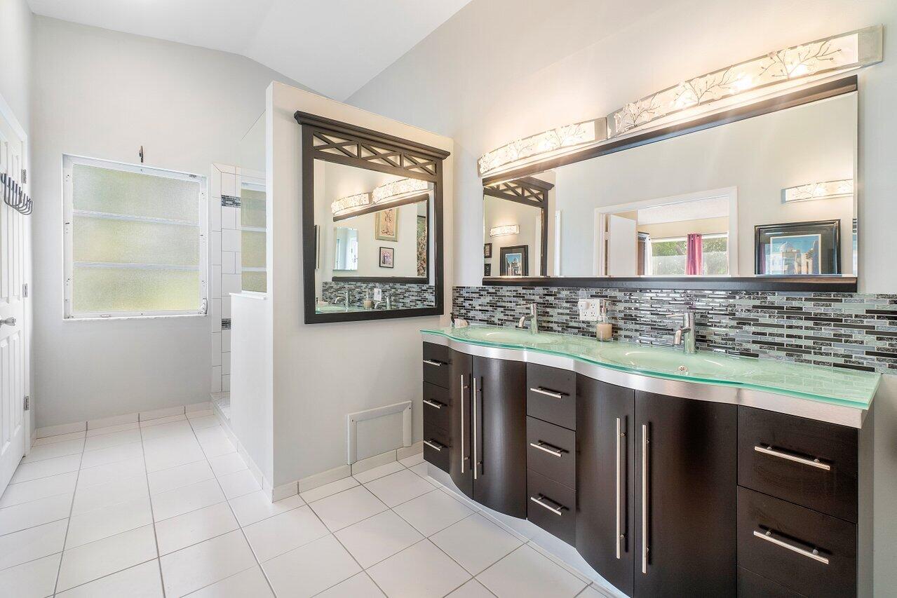 10380 Sunstream Lane Boca Raton, FL 33428 - Photo 21 of 41 uj