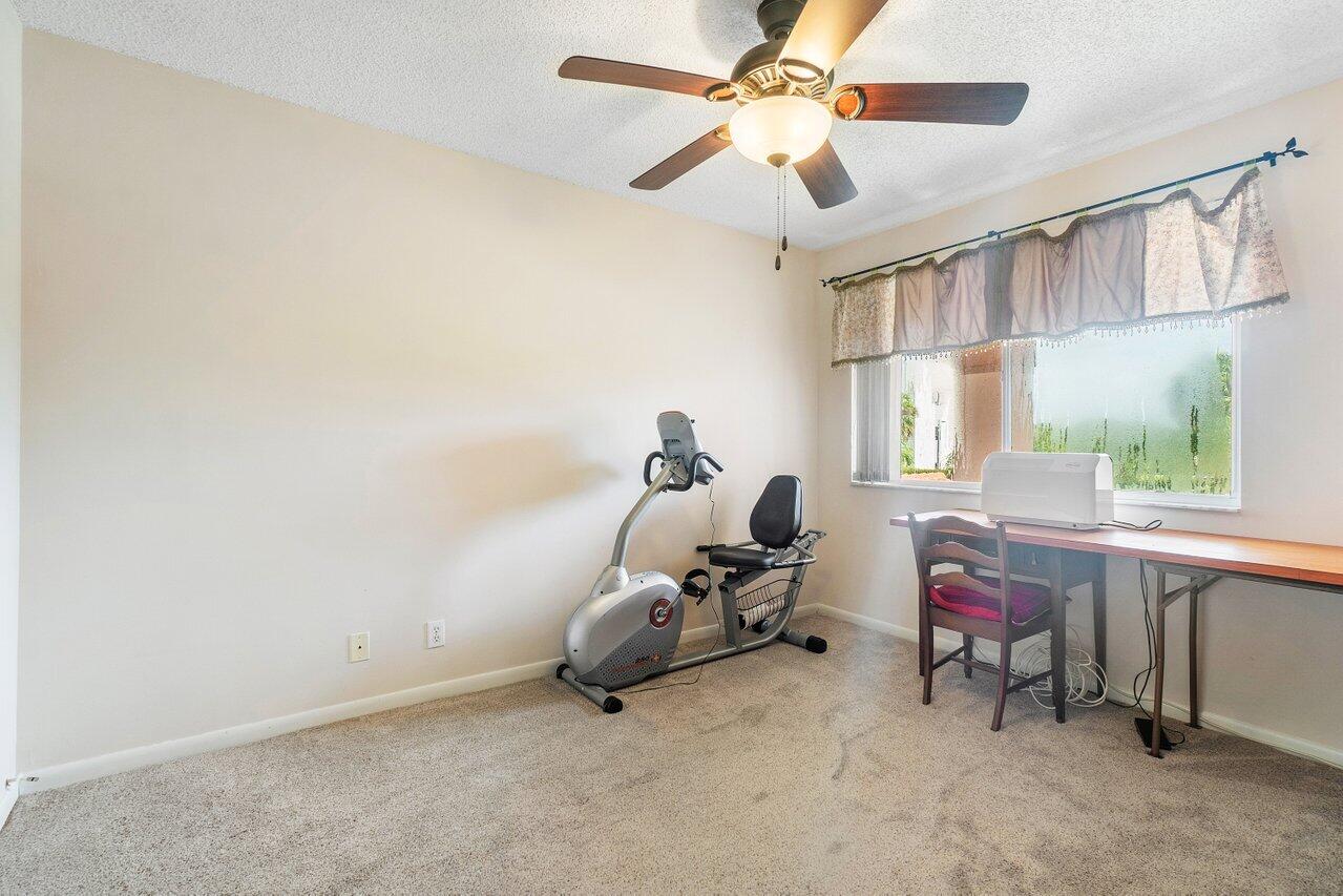 10380 Sunstream Lane Boca Raton, FL 33428 - Photo 28 of 41 uhb