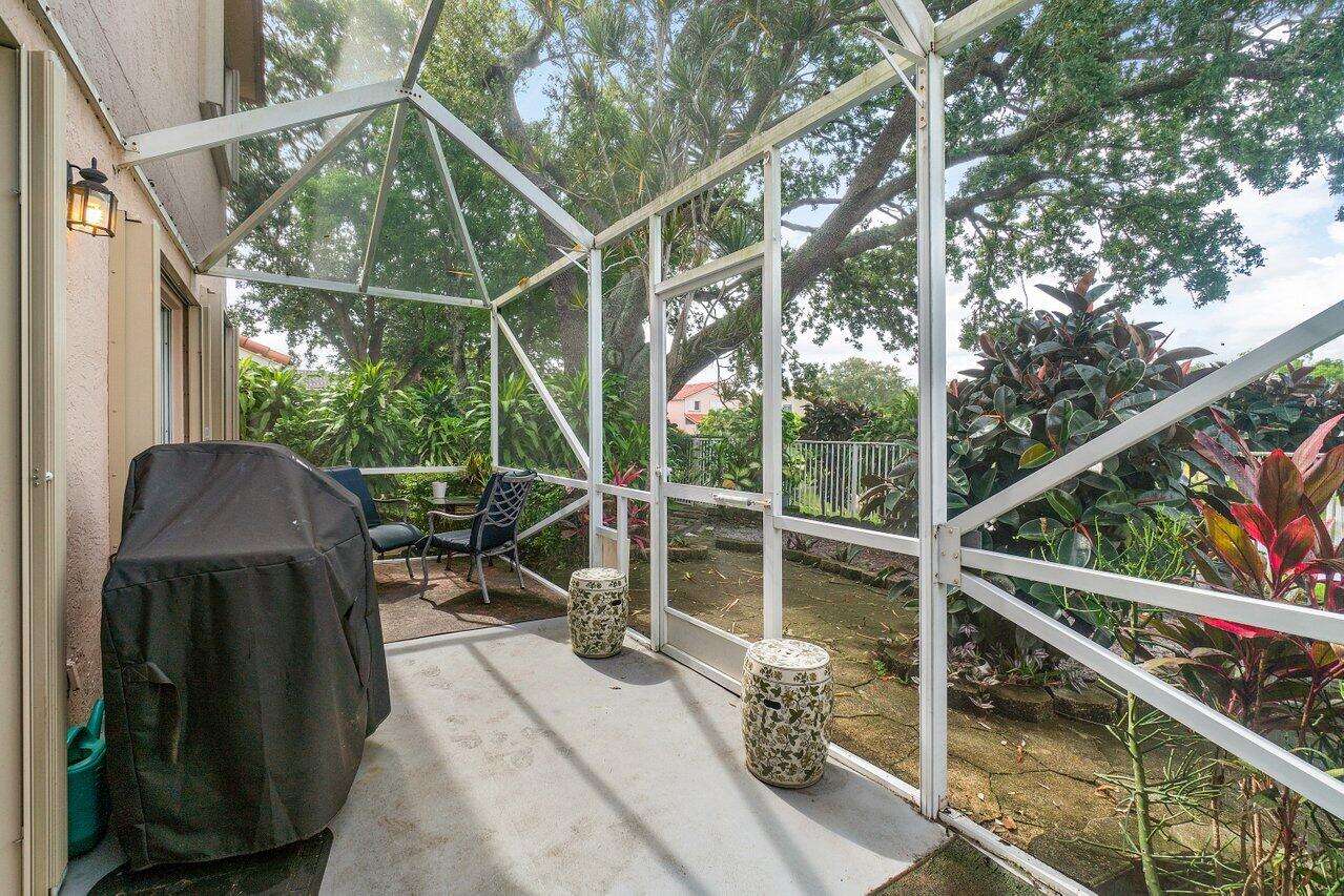 10380 Sunstream Lane Boca Raton, FL 33428 - Photo 30 of 41 yy